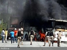 Haïti - Sécurité : Arcahaie un autobus attaqué et incendié