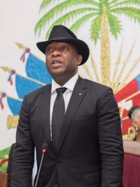 Haiti - René Préval : Ultimate tribute of Senator Latortue