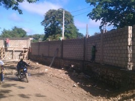 Haïti - Le saviez-vous ? : Haïti est le pionnier dans la construction d’un mur à la frontière