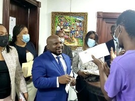 Haïti - FLASH : 200 Premiers visas dominicains délivrés aux étudiants haïtiens