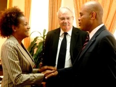 Haiti - Education : Michaelle Jean confirms that UNESCO has funds for free education