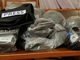 Haïti - Sécurité : Gilets de PRESSE casques, masques à gaz pour les journalistes 