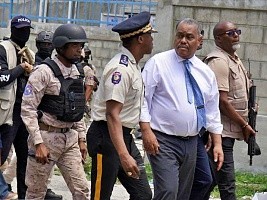 Haïti - Politique : Le P.M. visite l'Hôpital Général libéré des bandits par des unités d’élites (Vidéo)