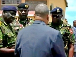 Haiti - Politic : PM Conille visits Kenyan police officers from the next contingent