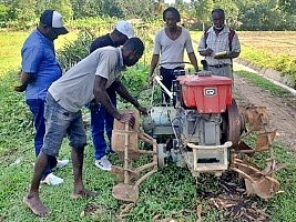 Haïti - Taïwan : Les agriculteurs haïtiens assistés pour l’entretien de leurs machines