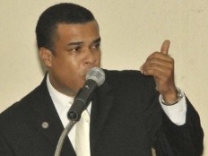 Haiti - Social : Reactions of Senator Steven Benoît on the pardon of detainees